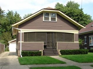 438 Linden Ave, Aurora, IL 60505