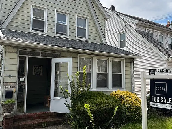 17144 Bagley Ave, Flushing, NY 11358