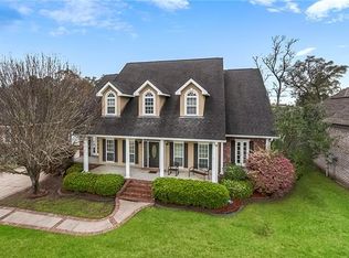 411 Honeysuckle Dr, Norco, LA 70079