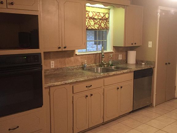4th image of 25760 Winter St