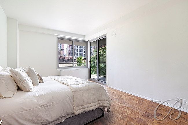 2nd image of 1408 2nd Ave #5B