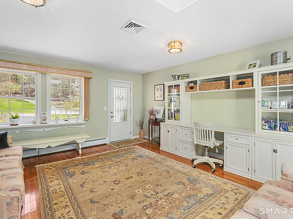 4th image of 161 Burlingame Road