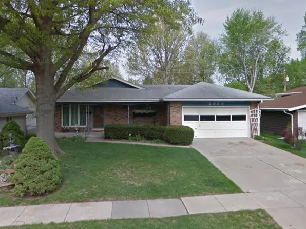 4905 Cresthaven Dr, Lincoln, NE 68516