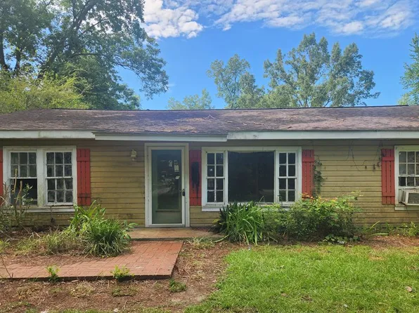 127 Bush St, Sale City, GA 31784