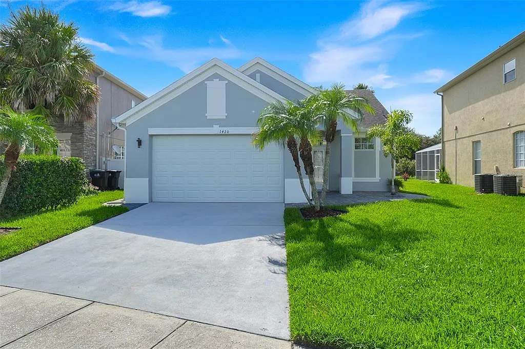3 bed, 2.0 bath, 1423 sqft, $2,600 — Photo 1