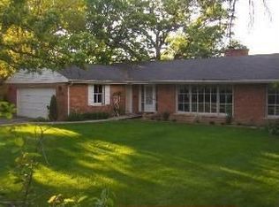 2715 Vollmer Rd, Flossmoor, IL 60422