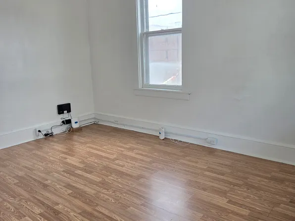100 S Pine St APT 2, Hazleton, PA 18201