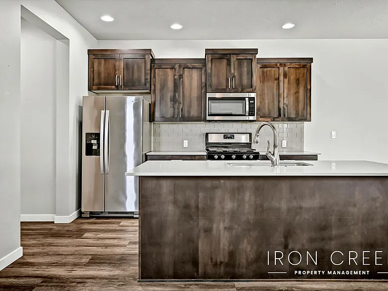 2229 E Kamay Dr — Photo 4