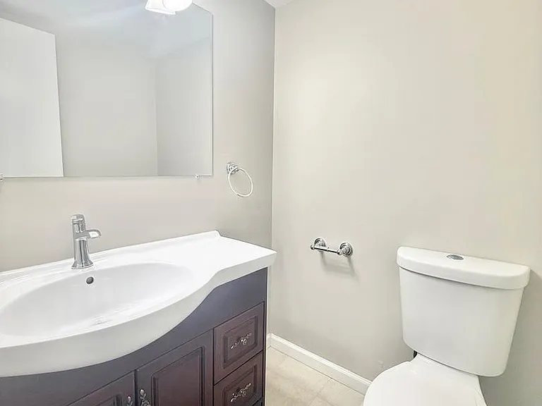 250 S Reynolds St #304 — Photo 11