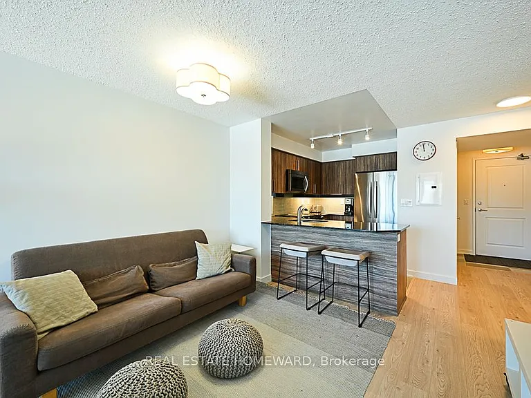 125 Western Battery Rd #913 — Photo 10