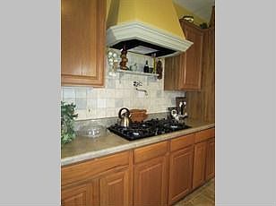 1st image of 410 Meadowlake Cir