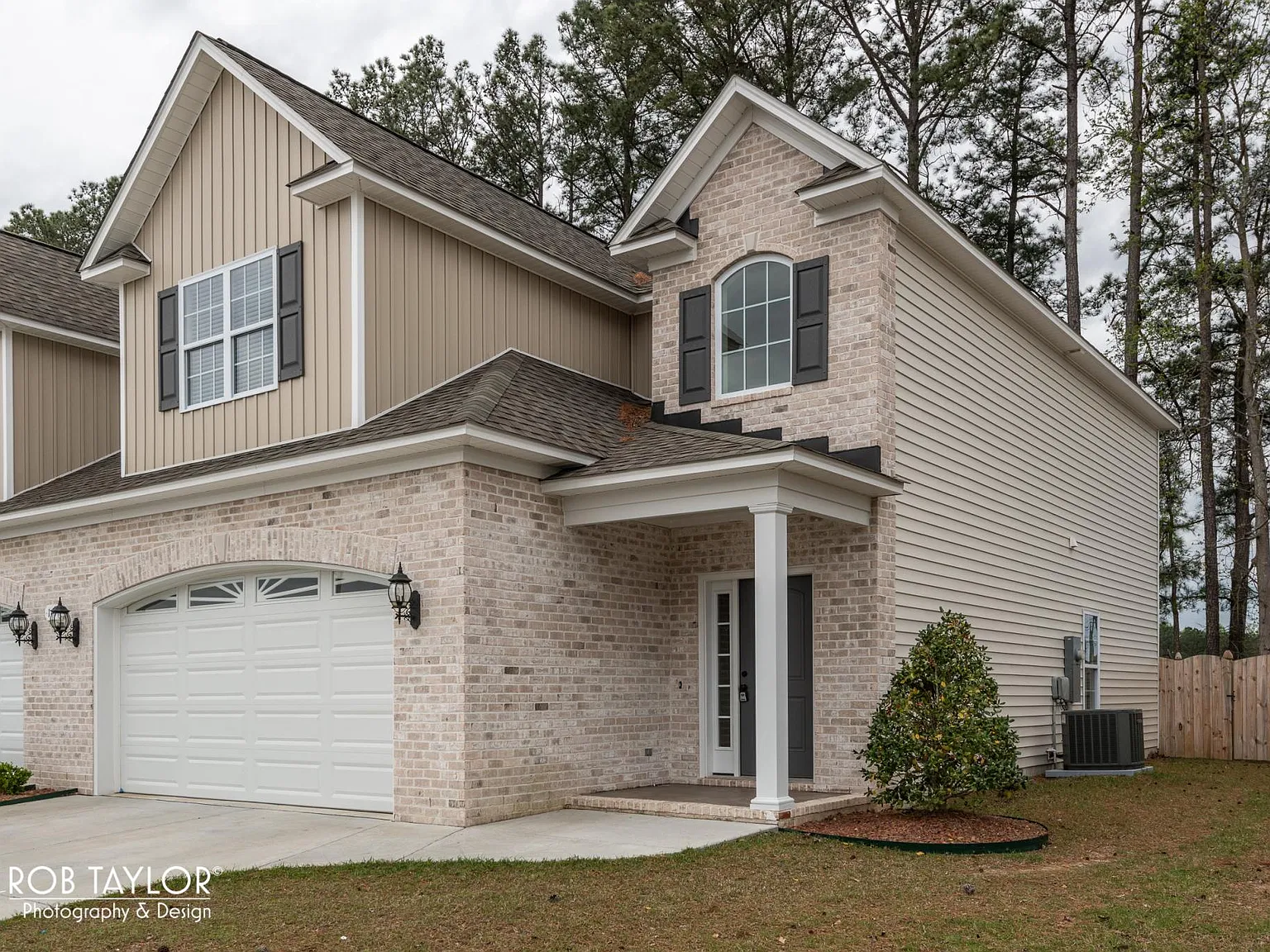 1672 Cambria Dr — Photo 2