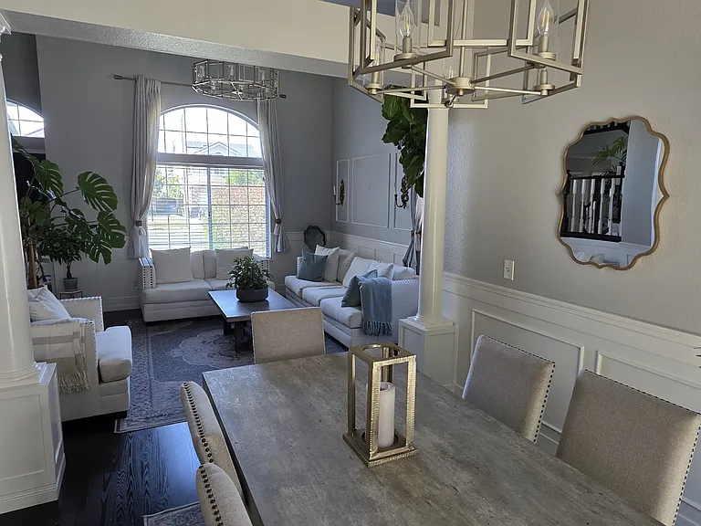 430 Guinevere Ct — Photo 12
