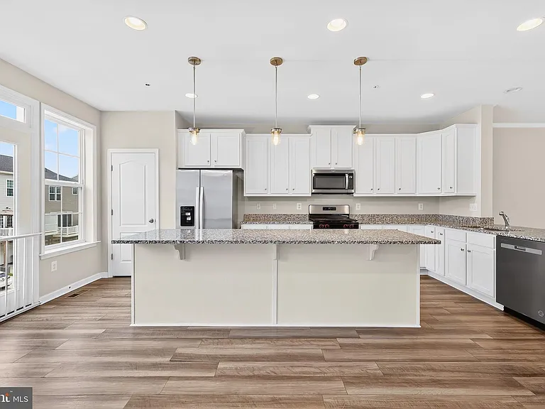 1017 Flester Ln — Photo 15