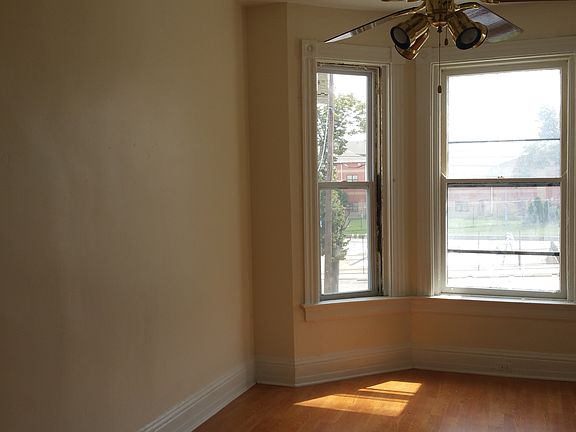 5th image of 3323 Bonaparte Ave #2