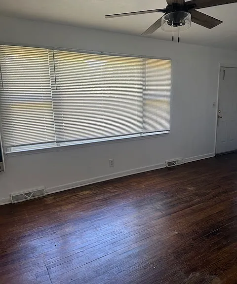 503 W Richland St — Photo 5