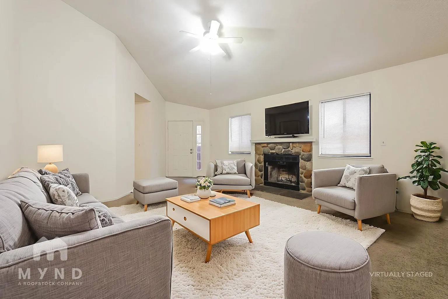5922 Shadow Park Dr photo 1