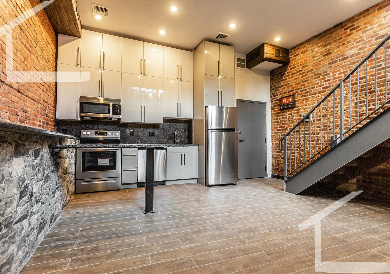 1 bed 1 bath LOFT in Fenway..... don't miss out!! SEPT 1st — Photo 1