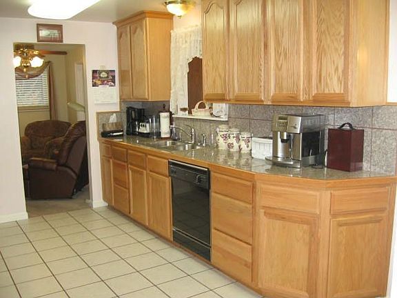 5th image of 8435 S 18th St