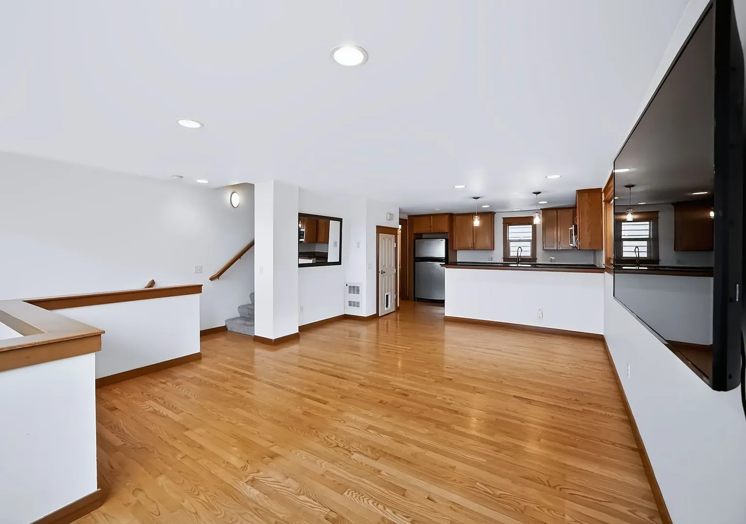 Spacious 2-Bedroom, 2.5-Bath Home in West Seattle with Garage! — Photo 2