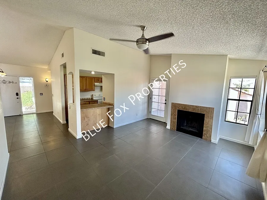 6490 N Tierra De Las Catalinas — Photo 3