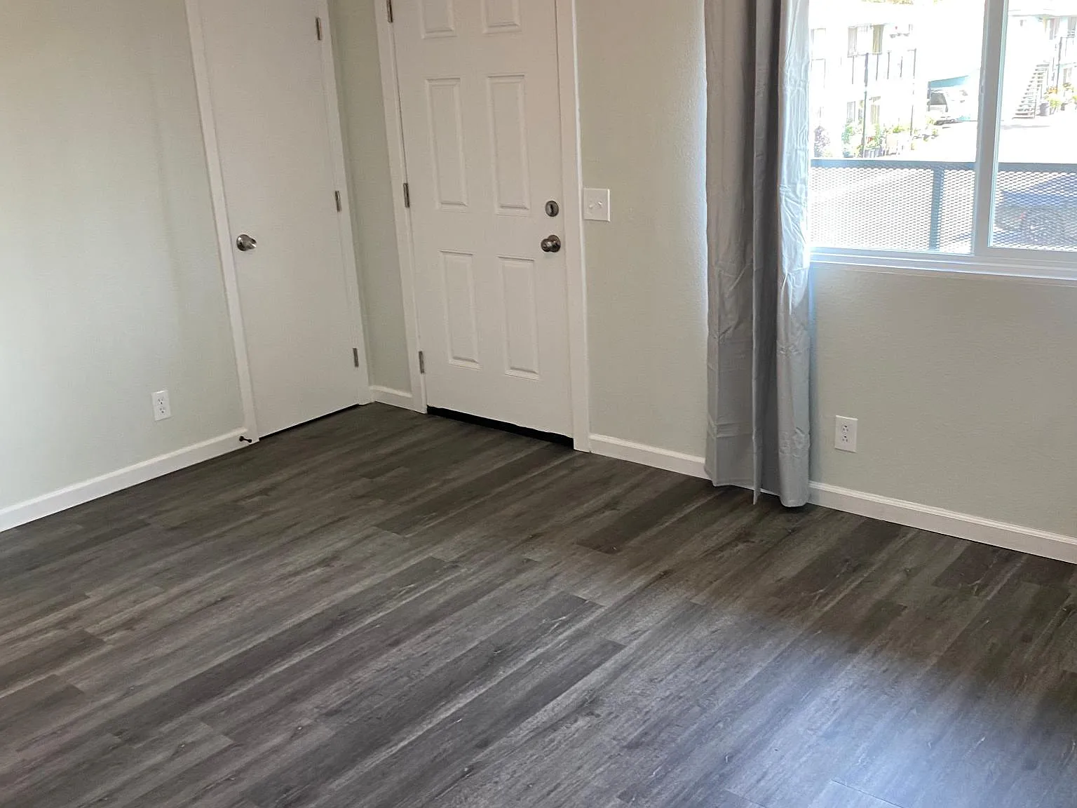 2 bed, 700 sqft, $1,825 — Photo 1