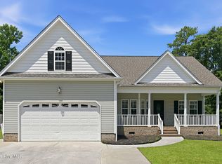 204 Wedgefield Cir, Maple Hill, NC 28454