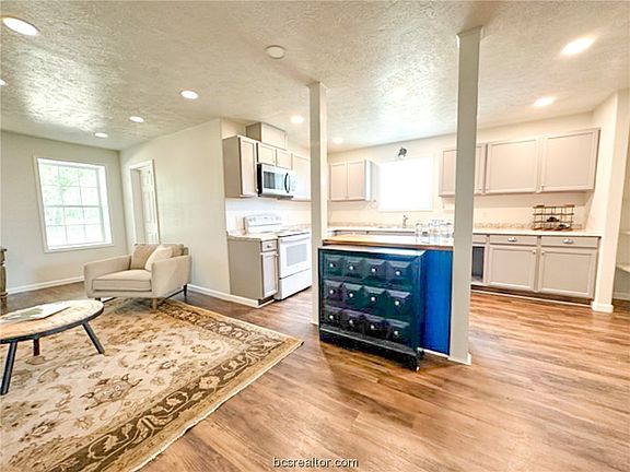 5th image of 2041 County Road 202
