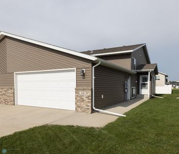 34 Cedar Dr, Mapleton, ND, 58059