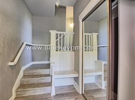 217 NE 30th Ave