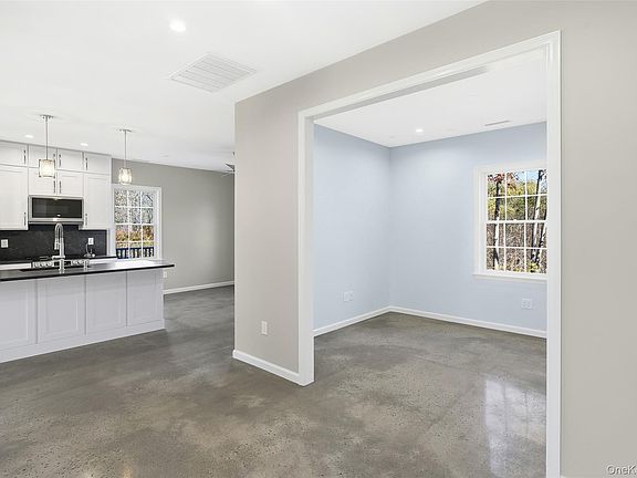 3rd image of 40 Cushman Road