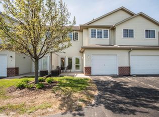 2406 Fox River Pkwy, Waukesha, WI 53189