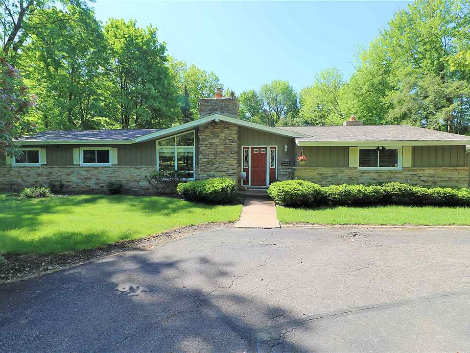 1st image of 151255 Fern Ln