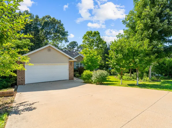 145 Lillian Lane, Hollister, MO 65672