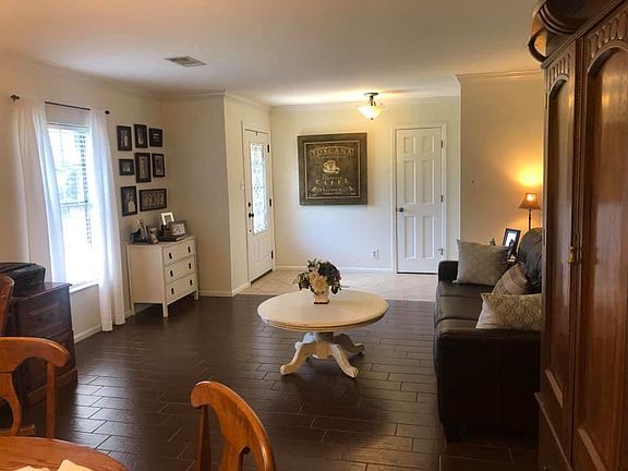 3rd image of 2725 S Kitchen Dr