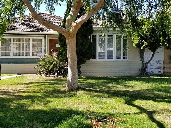 3rd image of 1012 Pacific Beach Dr