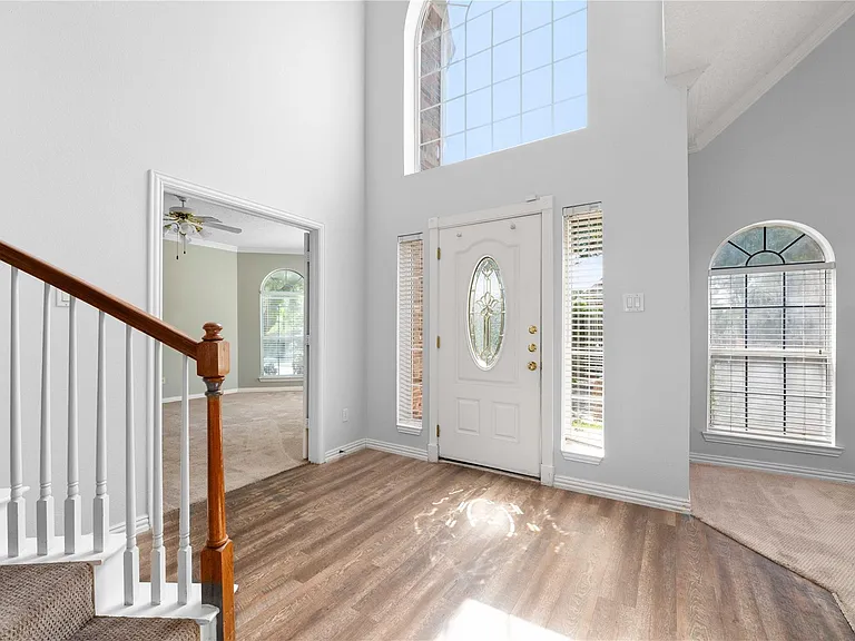 2324 Dyers Oak Dr — Photo 24