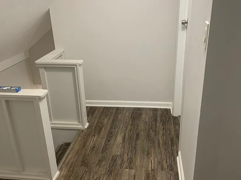 233 Pine St #3 — Photo 3