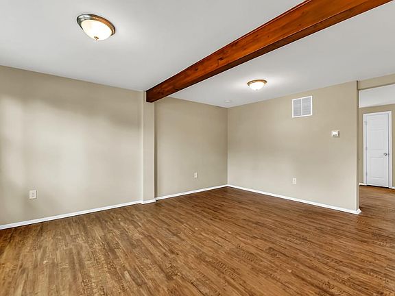 3rd image of 43 Bon Oak Ct