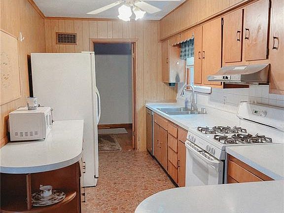 5th image of 2004 Green Rock Ln