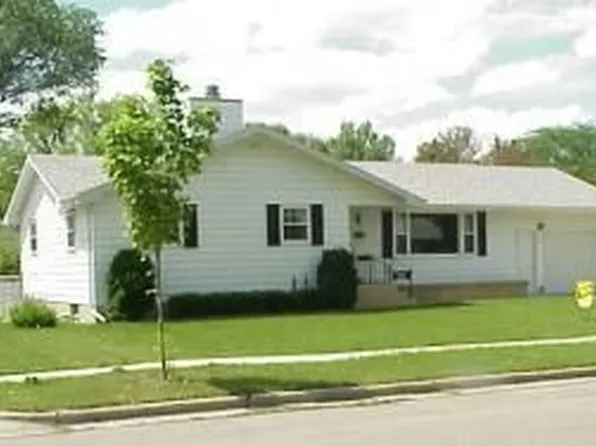 1013 15th St N, Moorhead, MN 56560