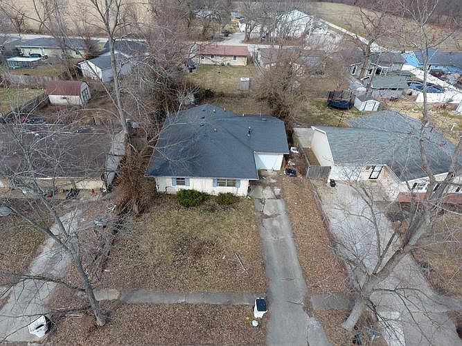 1st image of 1930 E Lexington Dr