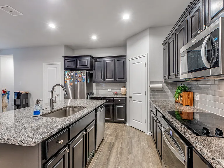 3315 Celestial Ln — Photo 11