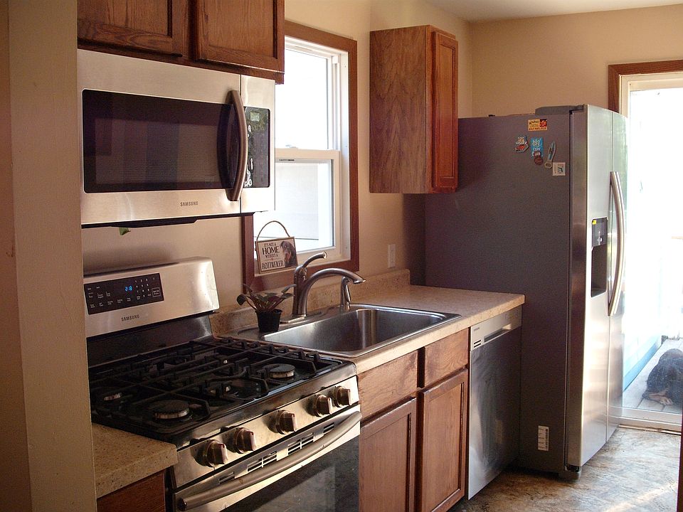 2nd image of 3840 Waite St