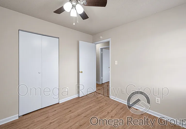 The Cove Apartments — Photo 31