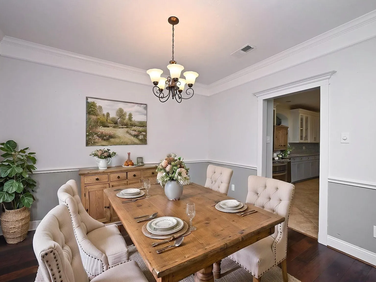 4 bed, 3.5 bath, 3545 sqft, $3,300 — Photo 3