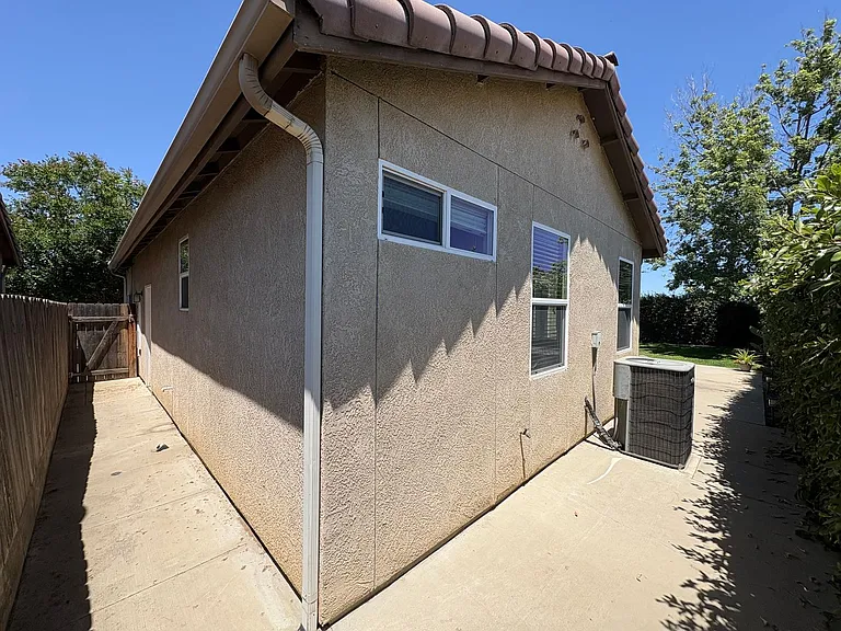 3310 N Tilden Ct — Photo 40