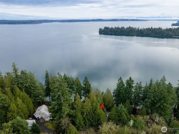 909 Lorenz Road NW, Lakebay, WA 98349