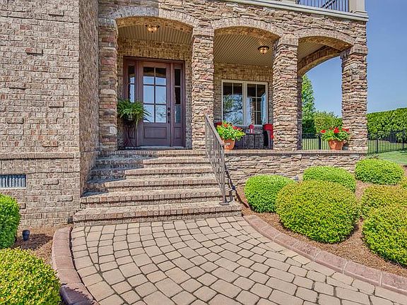 2nd image of 1620 Egret Pvt Way