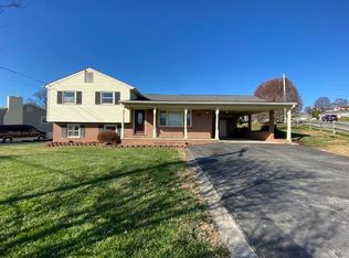 1426 Mountain View Rd, Vinton, VA 24179